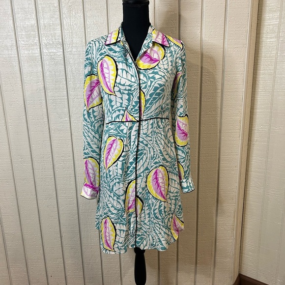Theory Walda Caribbean Shirt Dress, size 4.  Small pull in fabric (see photos). - Picture 3 of 12